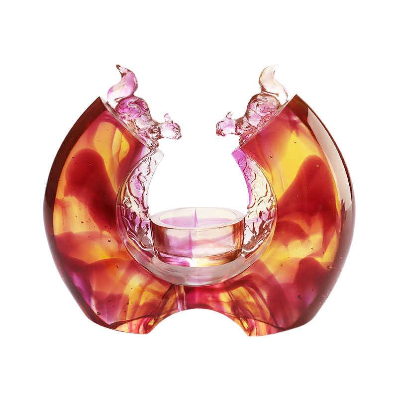 Svietnik z fialovej glazúry