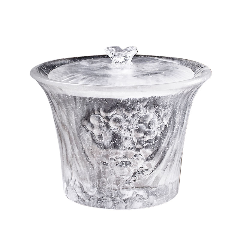 Súprava čírych čajových šálok s viečkami