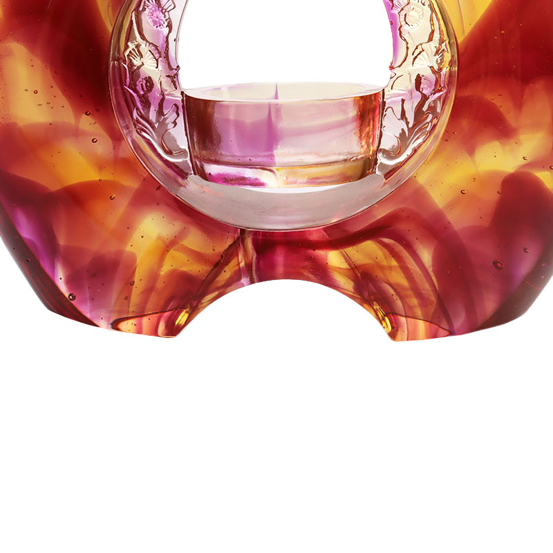 Svietnik z fialovej glazúry