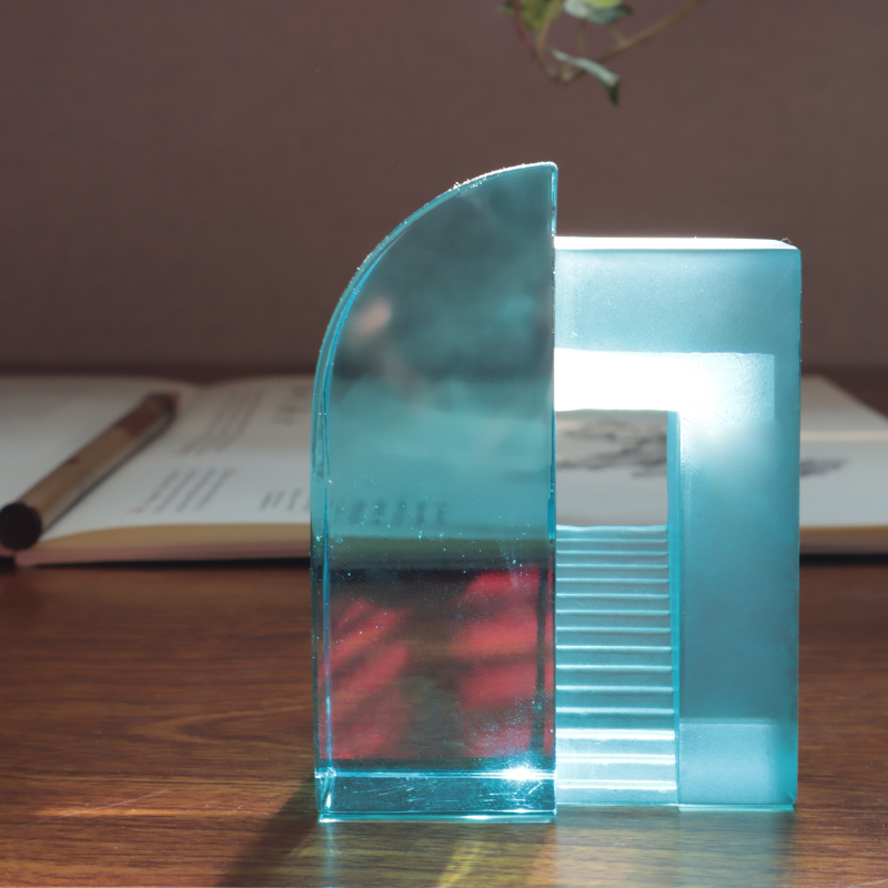 Ozdoby na čínske hračky s prechodom z modrého matného skla