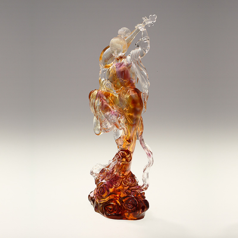 Elegantné a elegantné dámske sklenené sochárske ozdoby